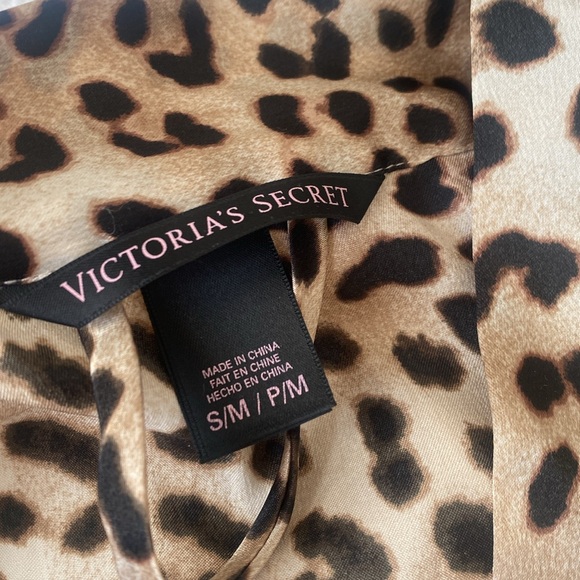 Victoria’s secret cheetah robe with belt - Picture 6 of 6